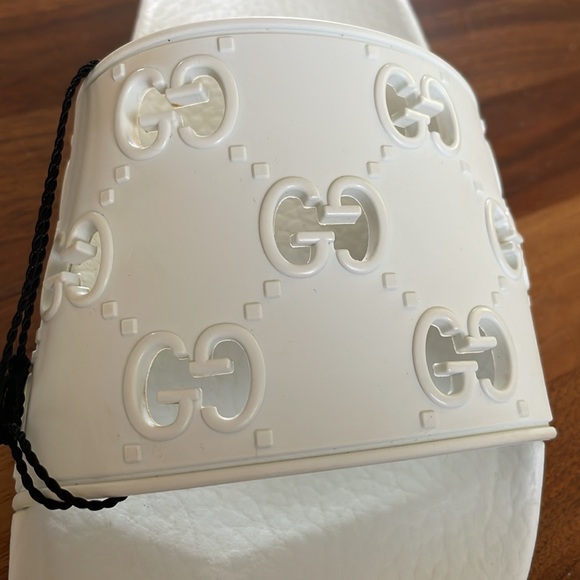 Authentic Gucci Pool Slides Interlocking G Design - Picture 5 of 11